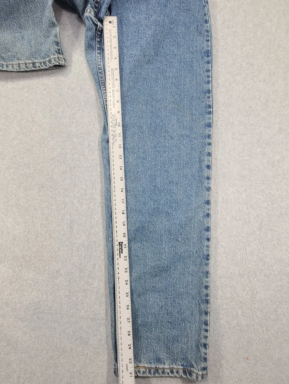 Vintage 90s Levi's Men's 556 Guys Fit Jeans Women 14 34x31 Medium Straight USA